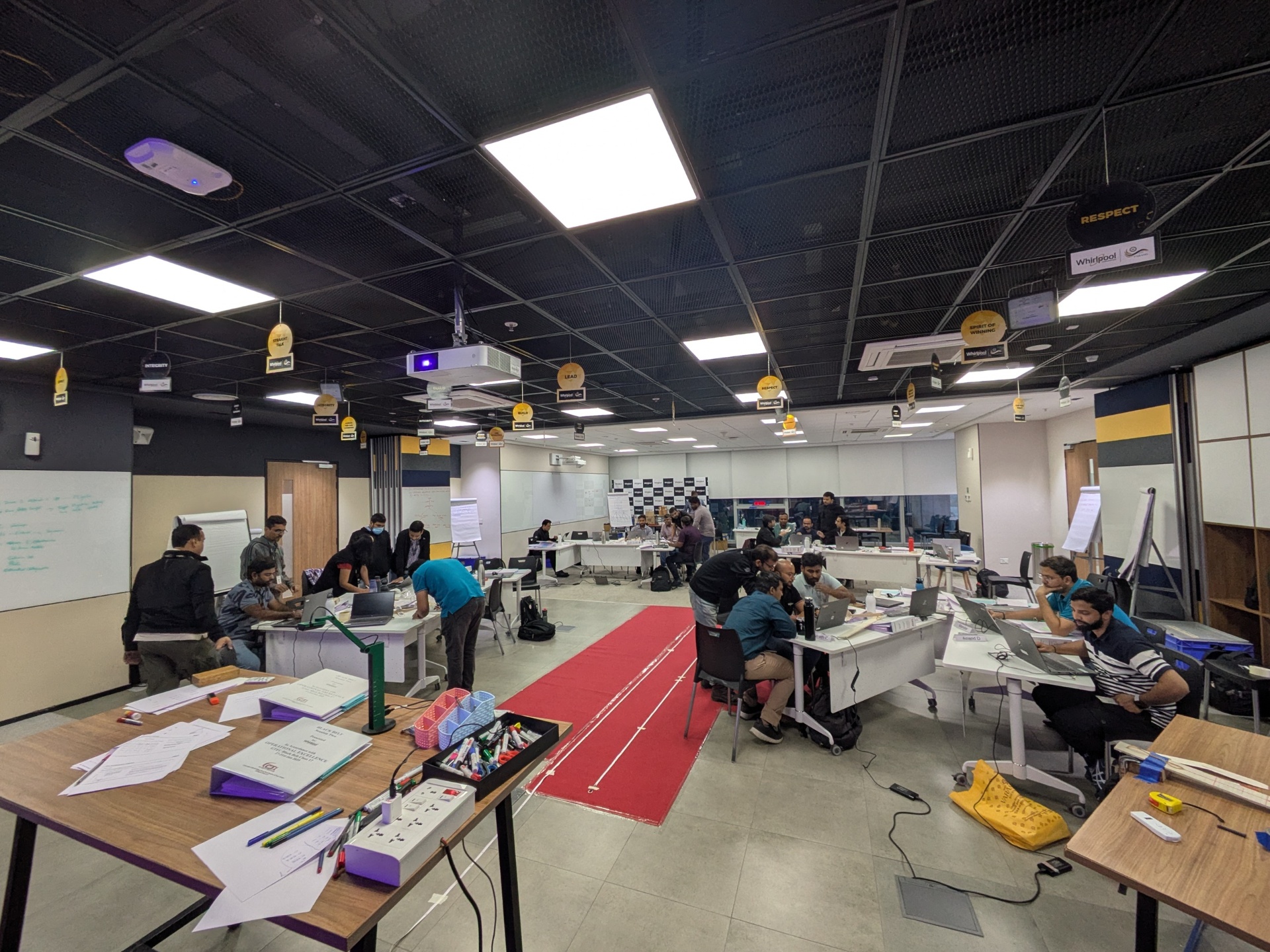 Hands-on simulation workshop in progress